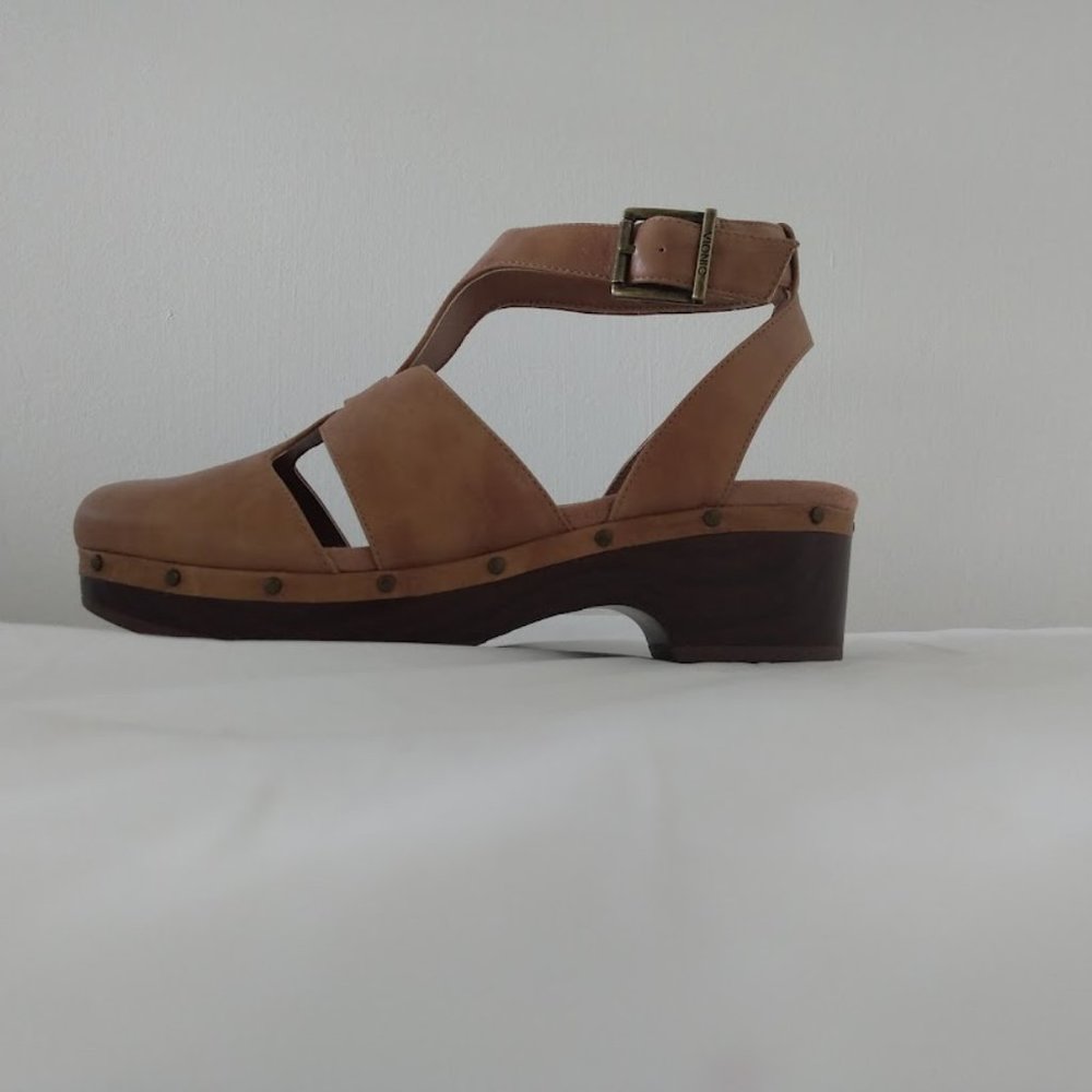 Vionic Day Faye Clog - Picture 4 of 8